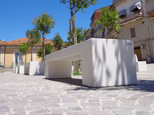 Скамья из композитного материала без спинки