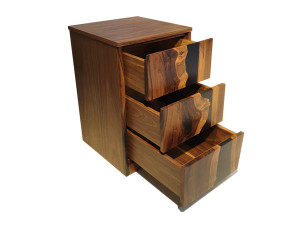 Комод из орехового дерева и смолы