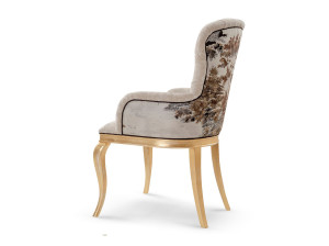 Тканевый стул с подлокотниками