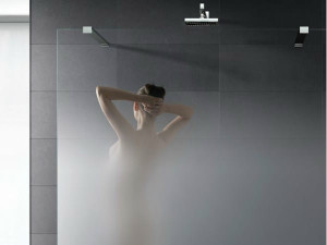 Стекло с постепенным сатинированием для душевых стен