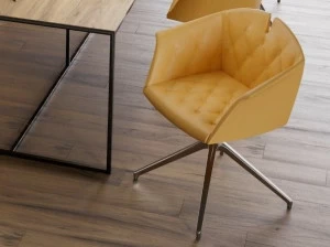 Kastel Стул с тафтинговым покрытием на кожаной козелке Kuad