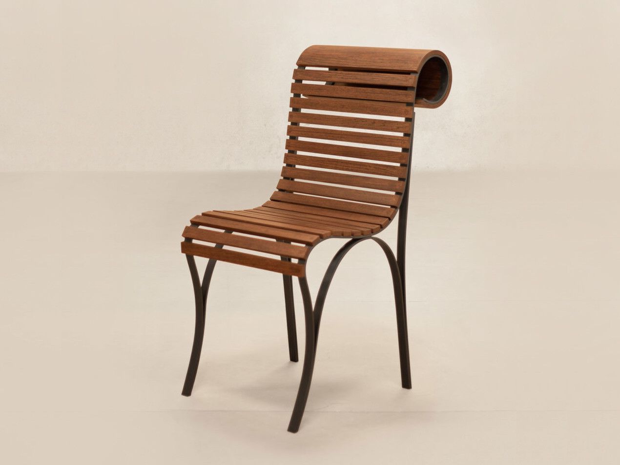 Стальной и деревянный стул без подлокотников Phantom Hands Джеффри Бава ARCH-00044683