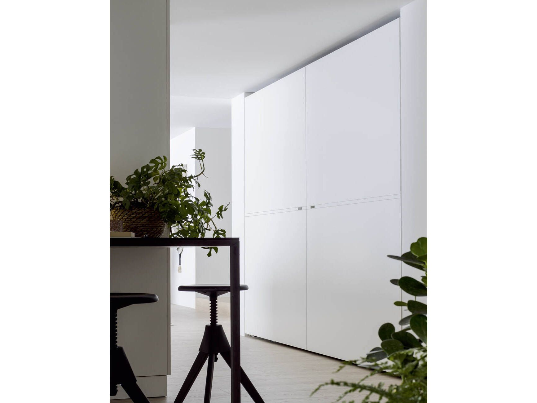 Шкаф с копланарными дверцами Novamobili MIDDLE ARCH-00033154 - Вид №8