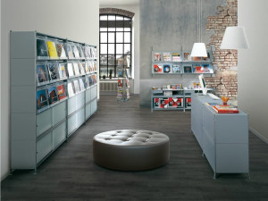 Секционная витрина с земли