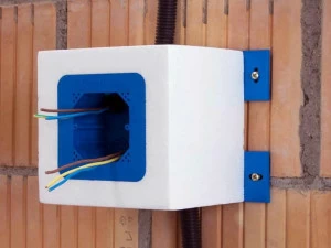 Dosteba Коробка для электрической системы