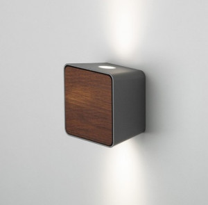 097541 Уличный настенный светильник 2 2020 графит-дерево ироко Marset Lab