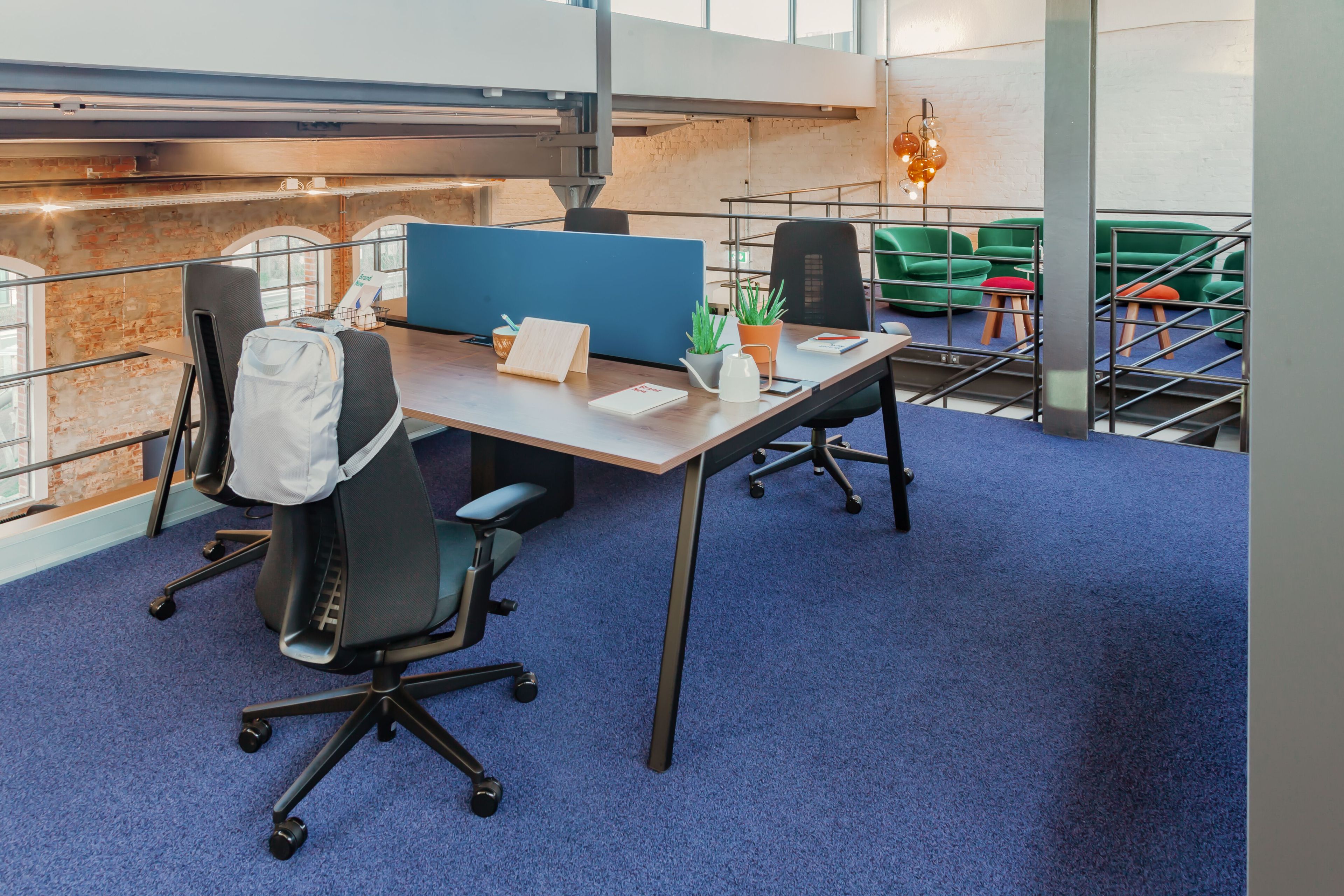 Многосекционная рабочая станция из меламина с разделительными панелями Haworth Intuity ARCH-00032295 - Вид №3