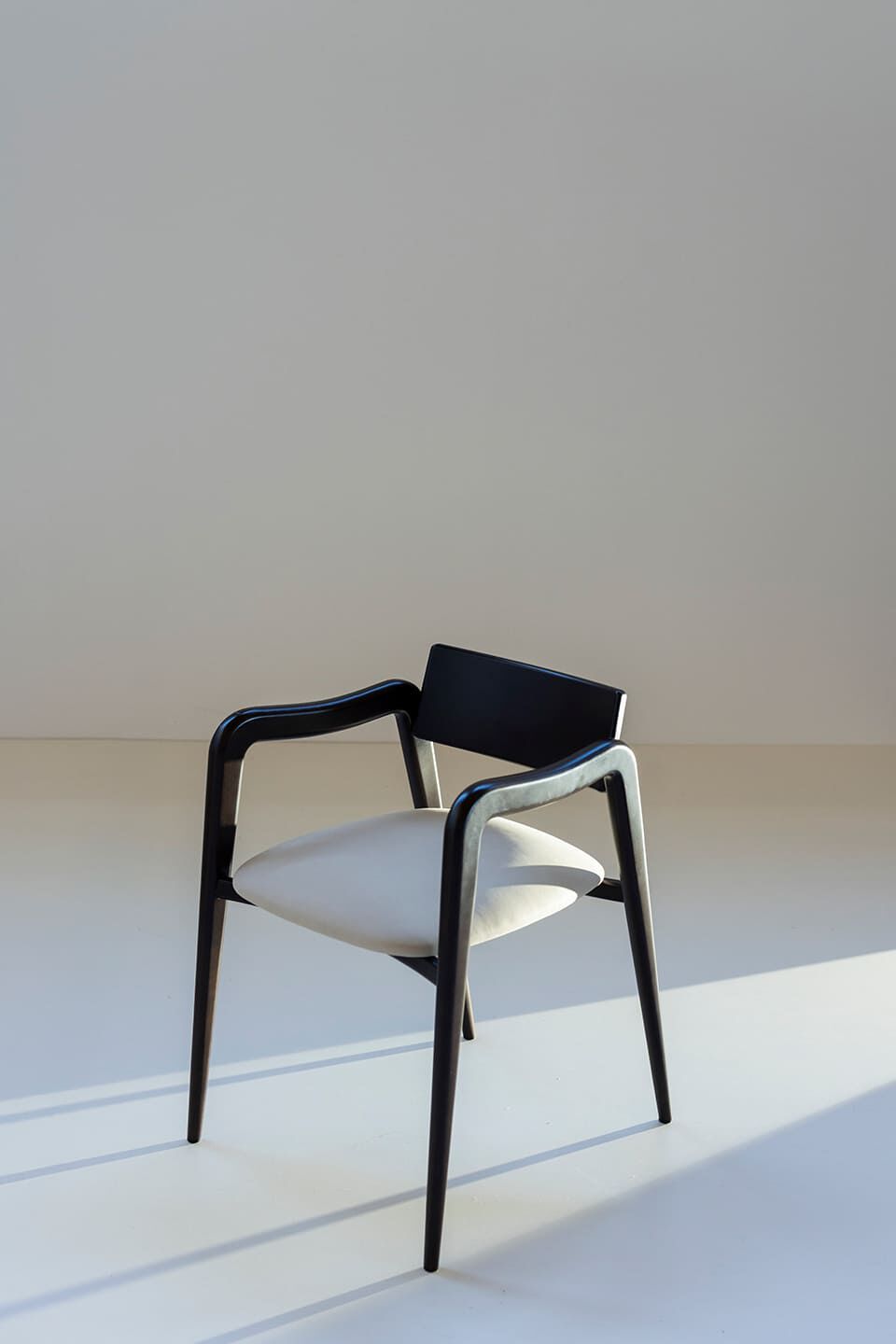 Стул из массива дерева с подлокотниками Greenapple ANJOS ARCH-00032961 - Вид №13