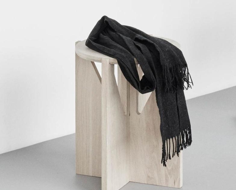 Kristina Dam Studio Табурет / журнальный столик из дерева  120-000-000  - Вид №1