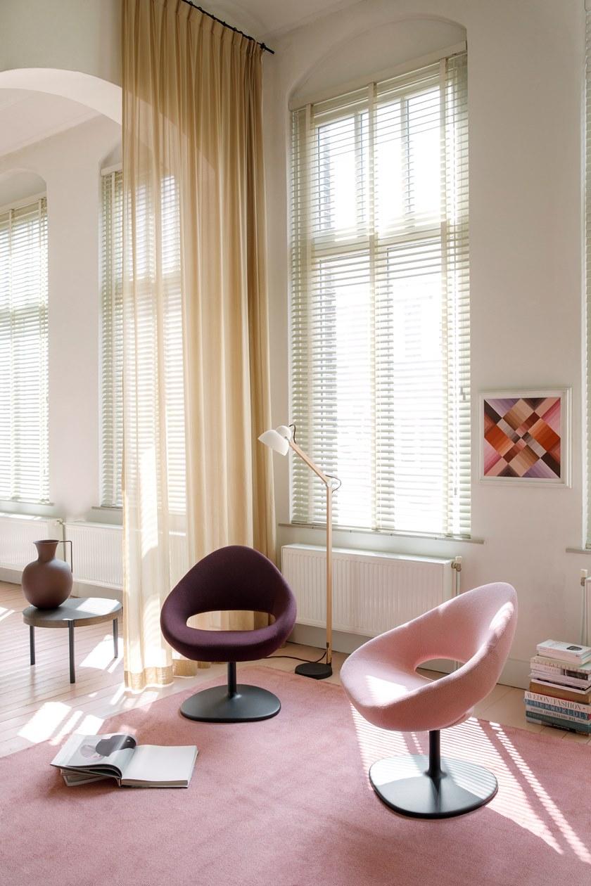 Artifort Вращающийся стул обитый тканью на жердочке sun-id-1448105 - Вид №6