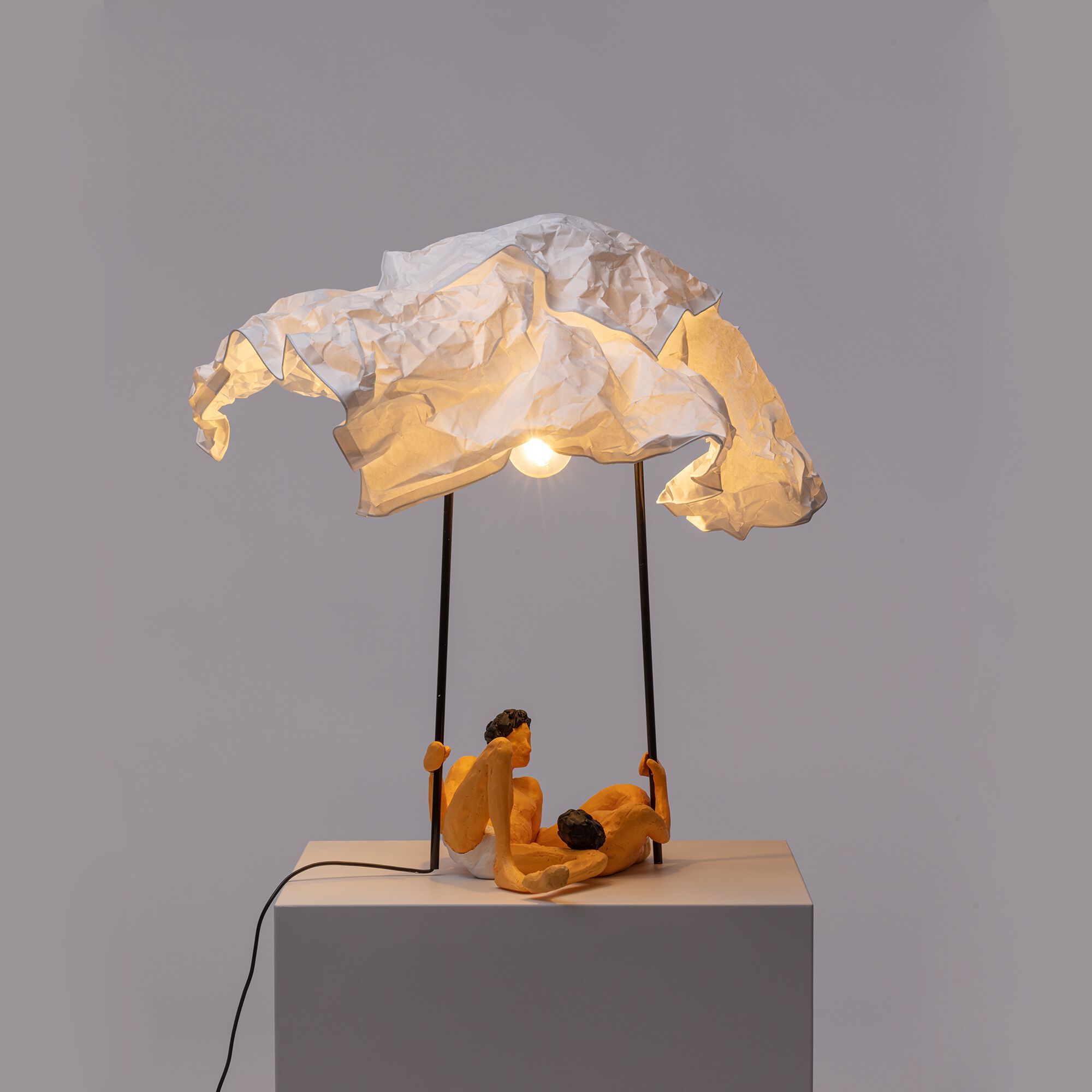 Светодиодная настольная лампа из смолы Seletti LOVE IS A VERB LEA & TONY ARCH-00094633 - Вид №2