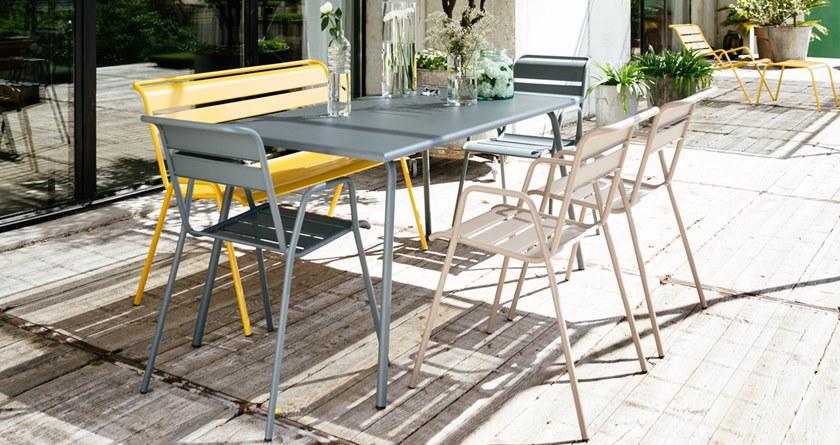 Fermob Стул садовый штабелируемый с подлокотниками Monceau 4802 - Вид №4