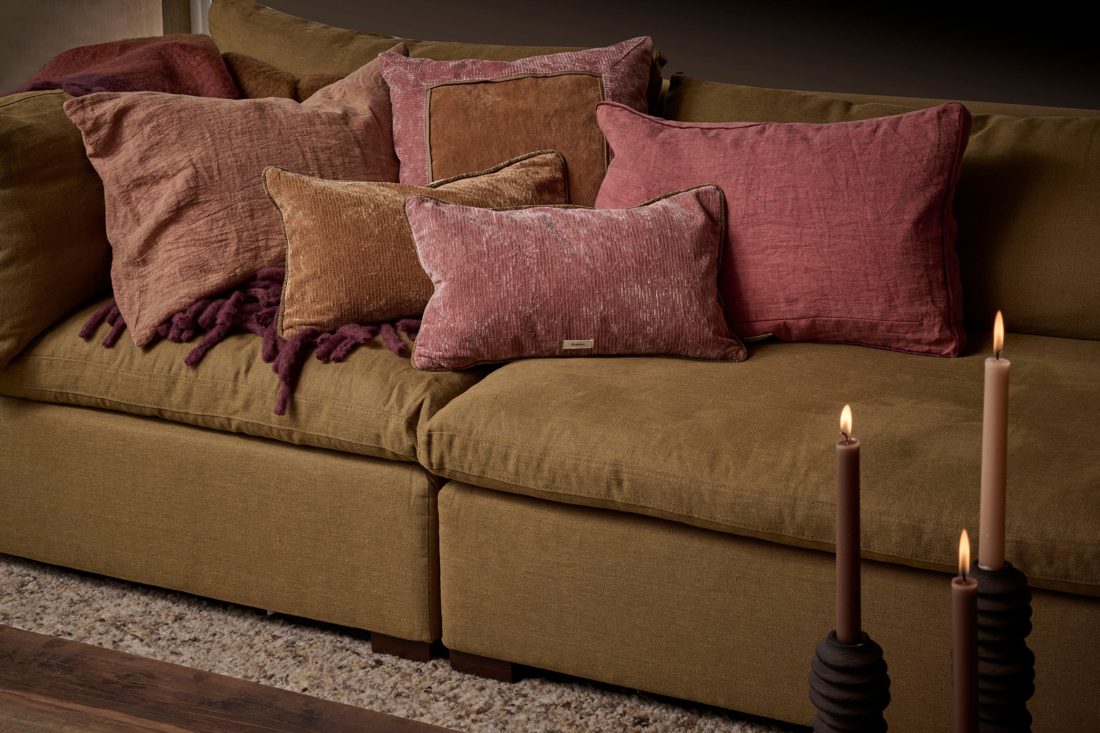 Бархатная квадратная подушка POMAX PIONI ARCH-00018924 - Вид №2