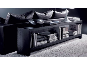 Отдельно стоящий деревянный книжный шкаф