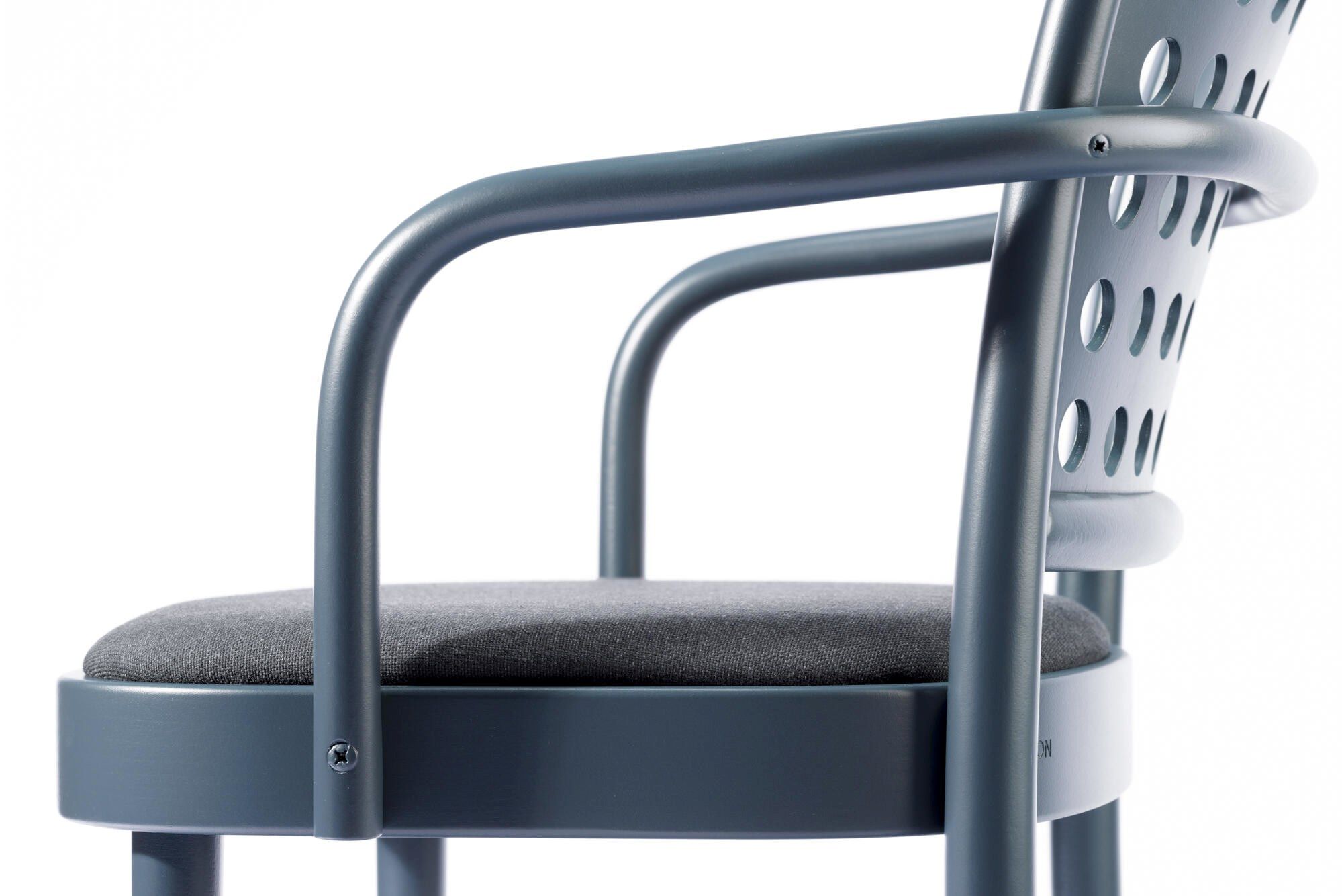 Деревянный стул с подлокотниками с мягким сиденьем TON 822 ARCH-00012493 - Вид №3