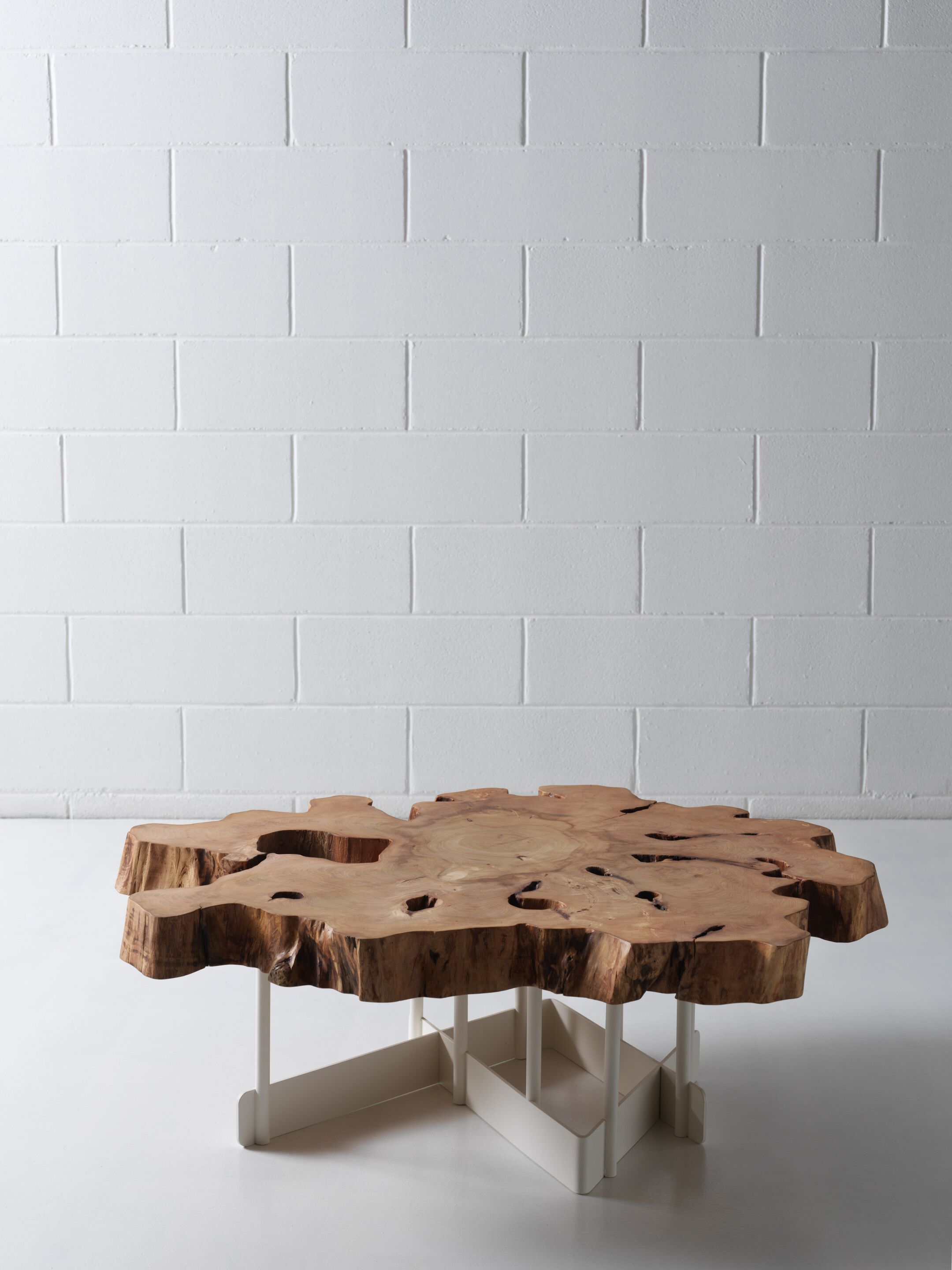 Журнальный столик из вяза Tabula ARCH-00122424 - Вид №3