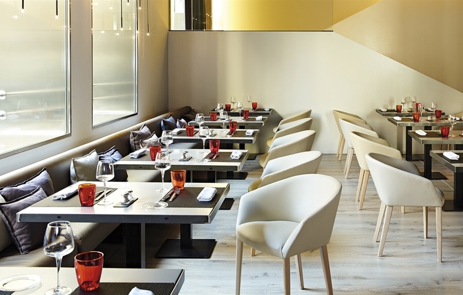 037752 Кресло Brandy Andreu World  - Вид №6