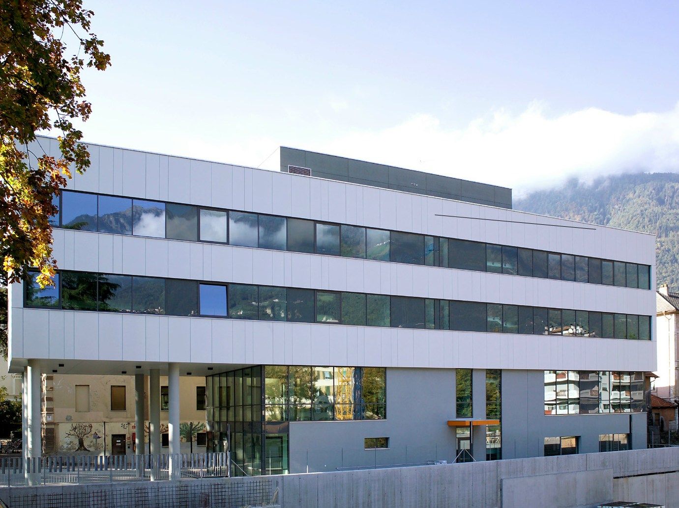 Вентилируемый фасад SWISSPEARL Swisspearl® ARCH-00108950 - Вид №89