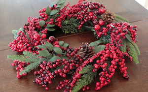 2005 444 a3 Венок из искусственных ягод, Ø 50 см, красный H-andreas