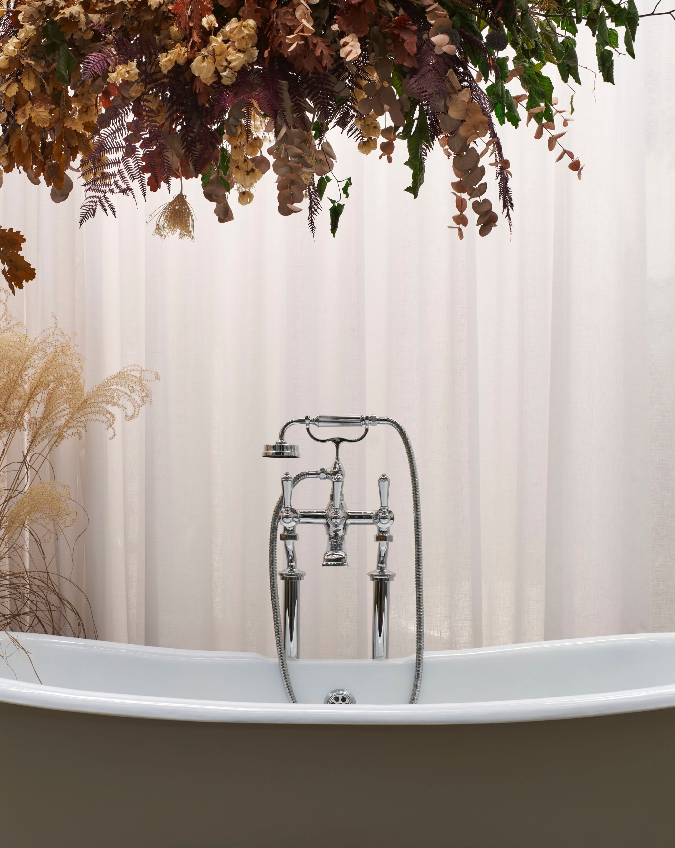 Напольный смеситель для ванны с ручным душем Devon&Devon подпись ARCH-00103850 - Вид №1