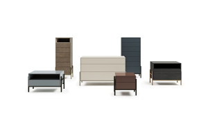 Деревянная прямоугольная тумбочка с ящиками