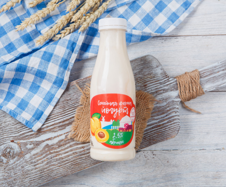 3968 Йогурт абрикосовый 2,5% Вкусляндия 