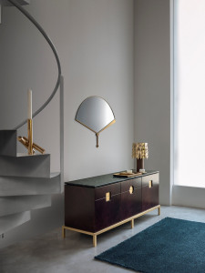 Шкаф из шпона с ящиками