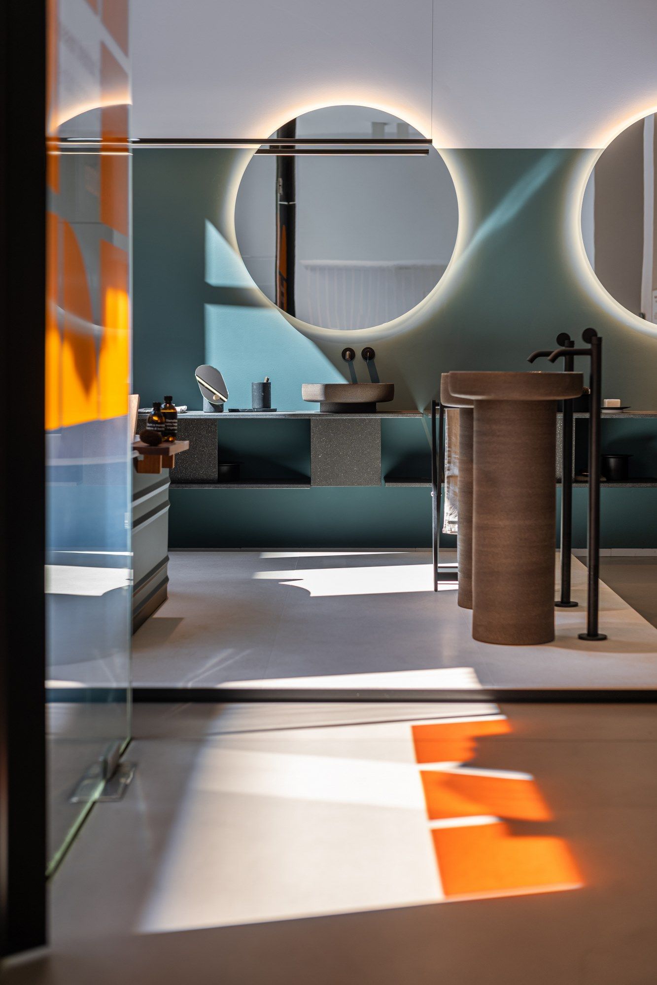 Круглый отдельно стоящий умывальник из глины Agape CENOTE A COLONNA ARCH-00148517 - Вид №4