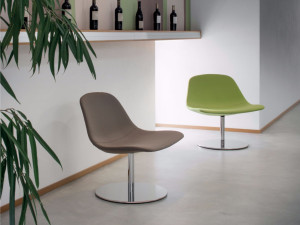 Вращающееся кресло для контракта