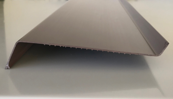 Оконный отлив коричневый 14см DEKOR PANEL DP091