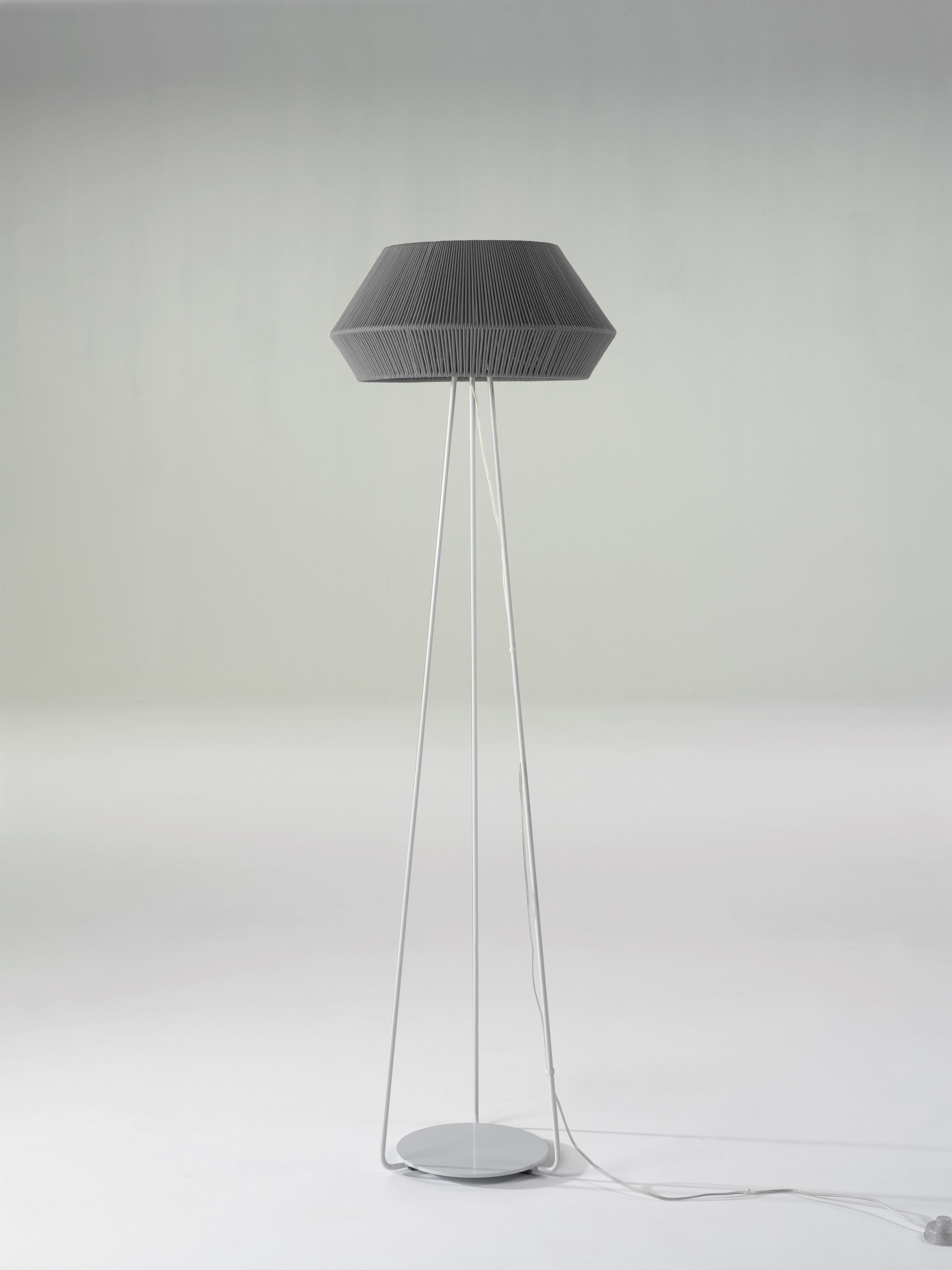 Светодиодная напольная лампа ручной работы из веревки Olé Lighting Banyo ARCH-00092351 - Вид №1