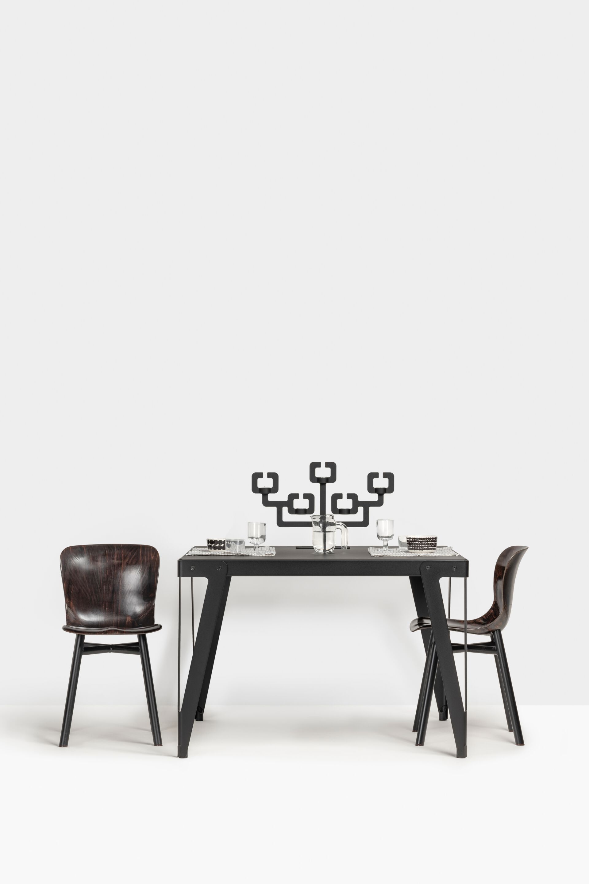 Квадратный стальной стол с порошковым покрытием FUNCTIONALS Lloyd ARCH-00064730 - Вид №8