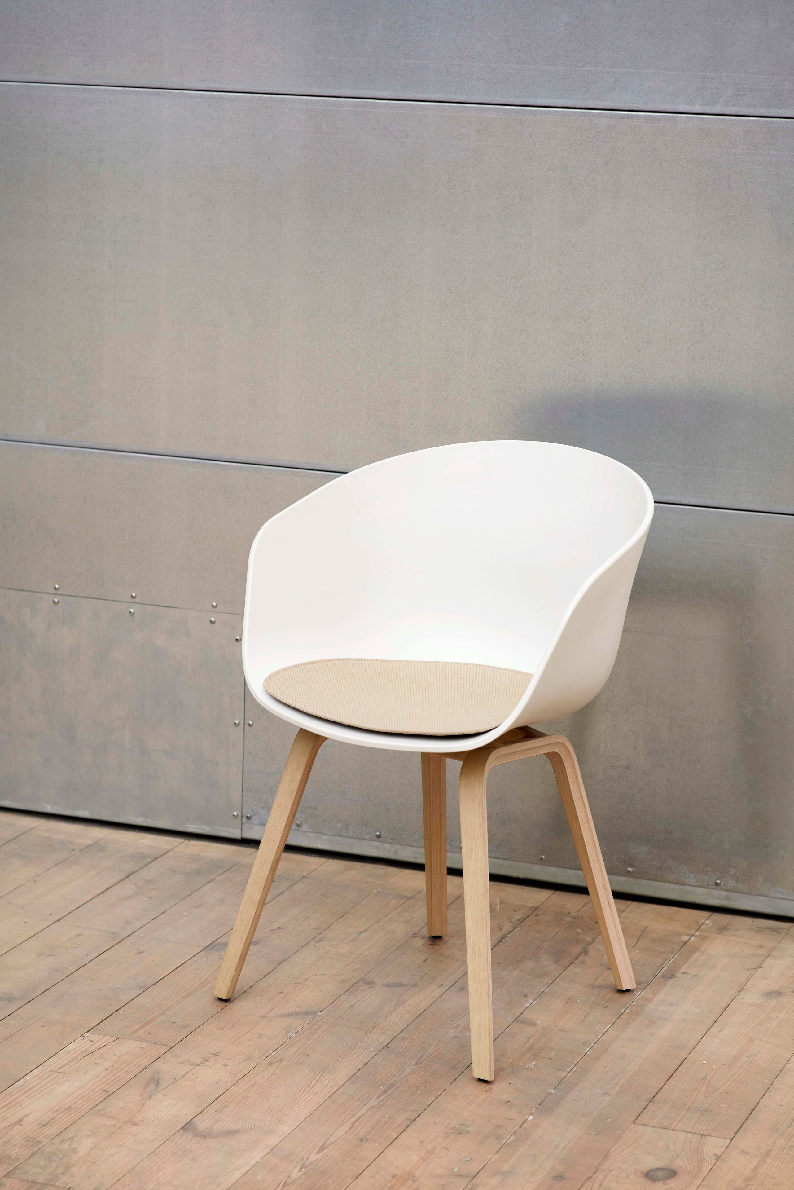 Стул из полипропилена со встроенной подушкой Hay About a Chair ARCH-00068838 - Вид №4