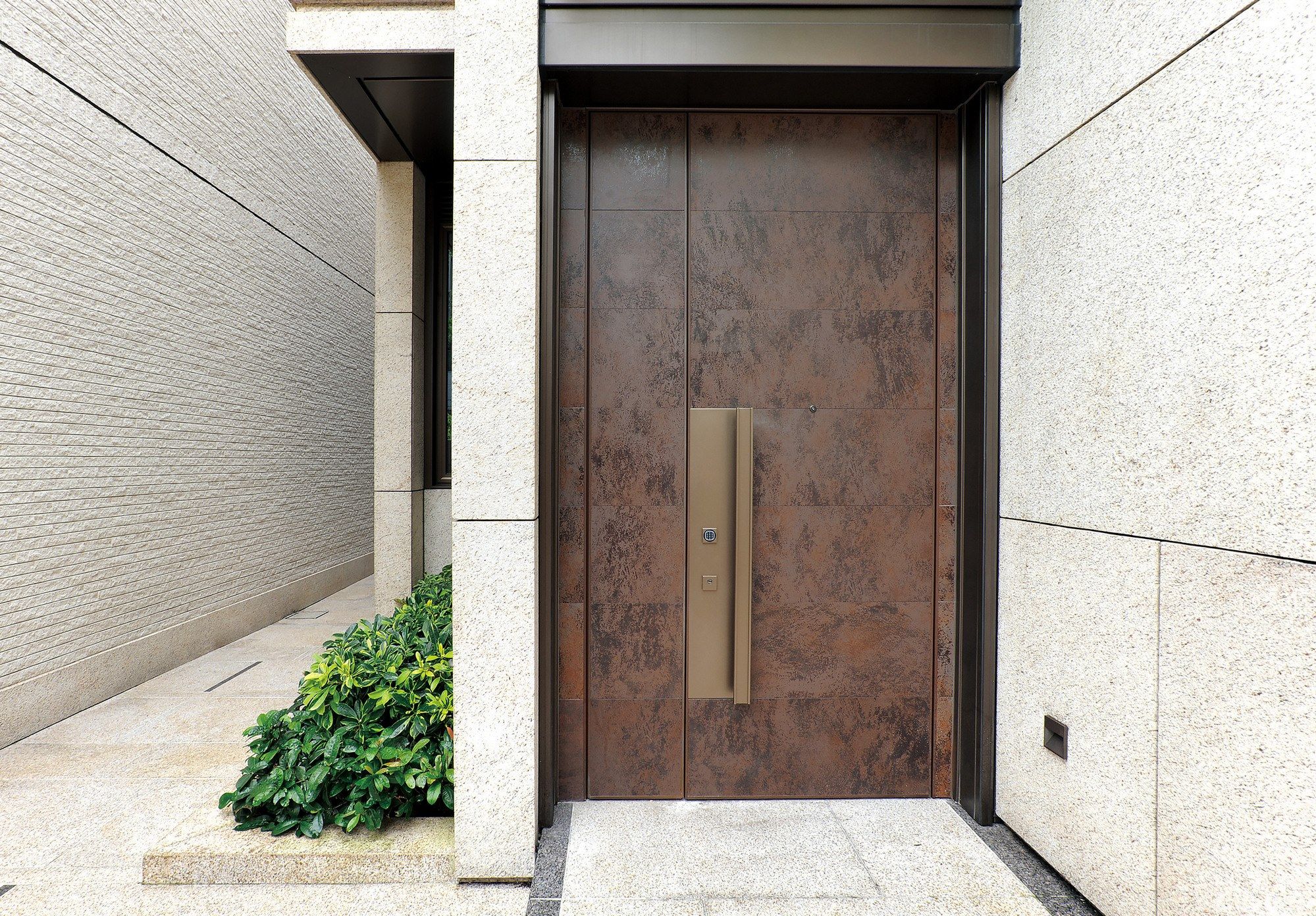 Бронированная входная дверь Laminam® Oikos Tekno ARCH-00121409 - Вид №4