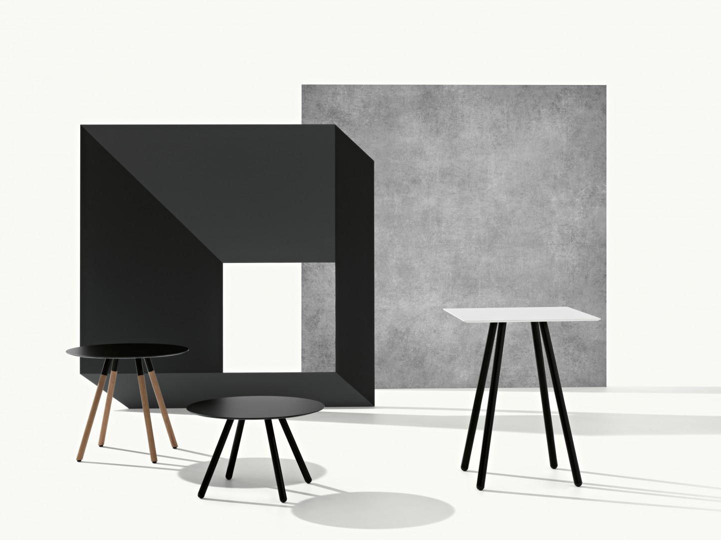 Jet 524Q Журнальный столик на 4 ножках из бука. Высота 50 см. Et al. Jet - Вид №1