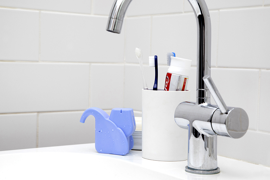 PE619 Емкость для ополаскивания рта jumbo jr. голубая Peleg Design  - Вид №4