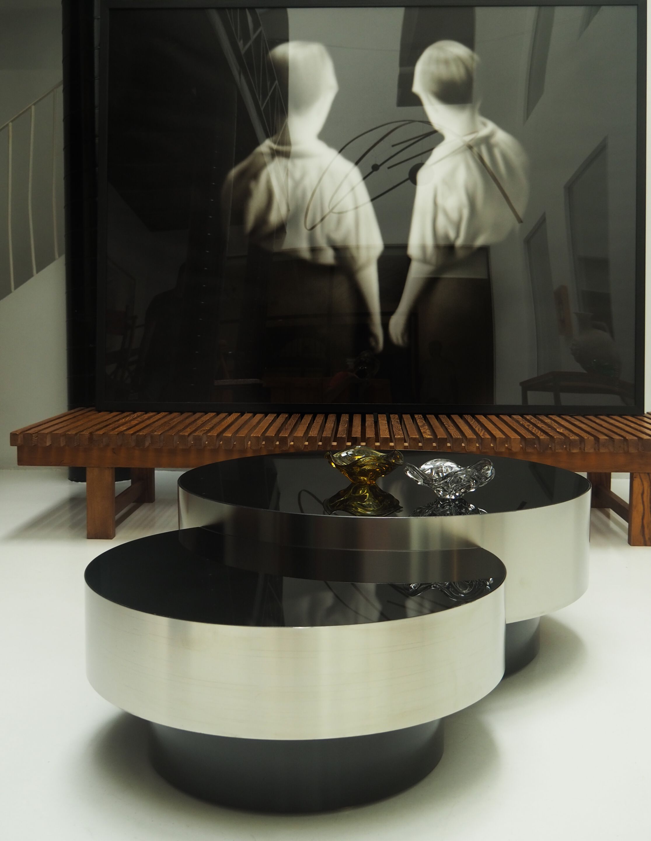 Набор журнальных столиков из ламинированного стекла и металла с цоколем Jover+Valls Antique Boutique-Luna ARCH-00012576 - Вид №3