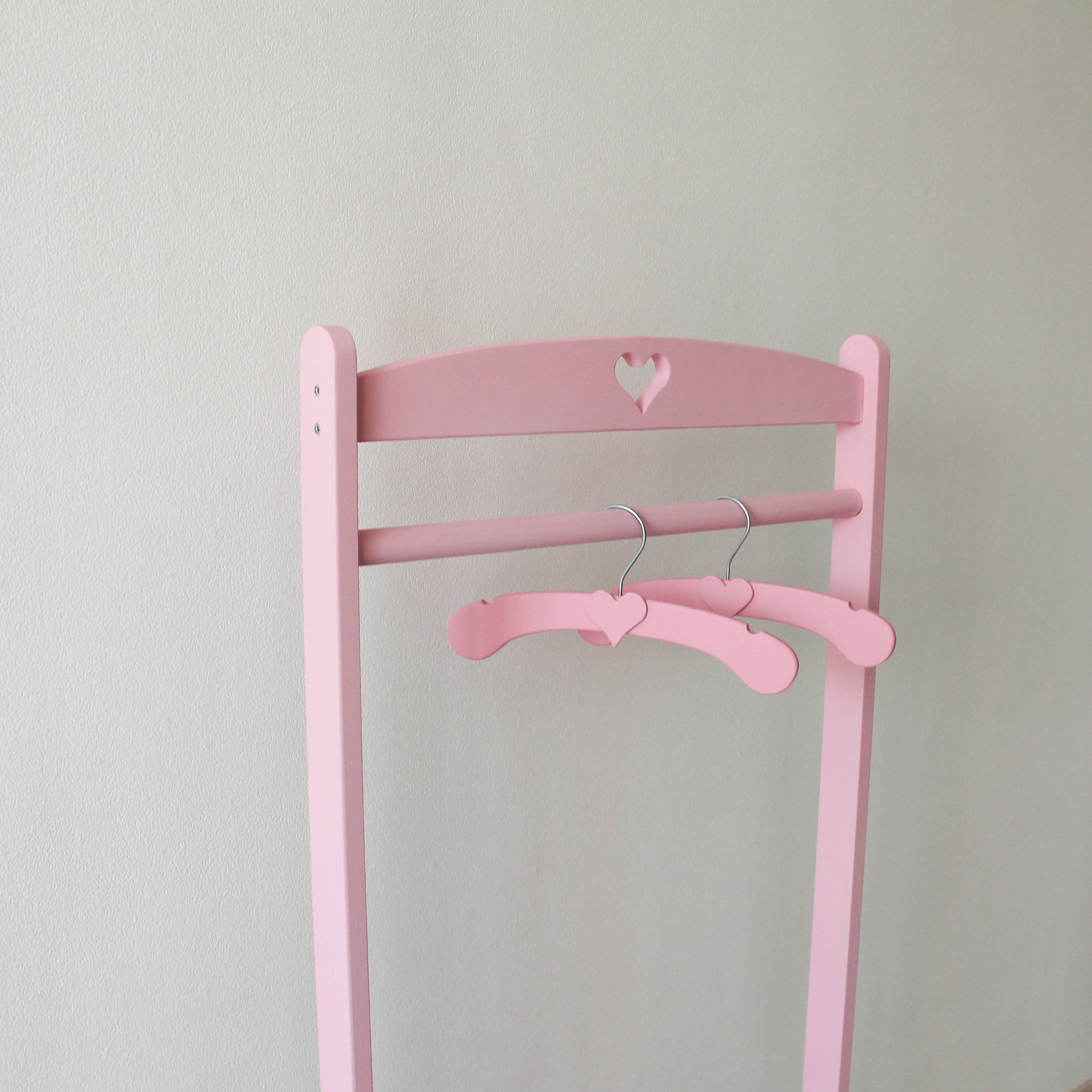 Вешалка-плечики детская розовая с сердечком VAMVIGVAM  282113 Розовый Santreyd  - Вид №1
