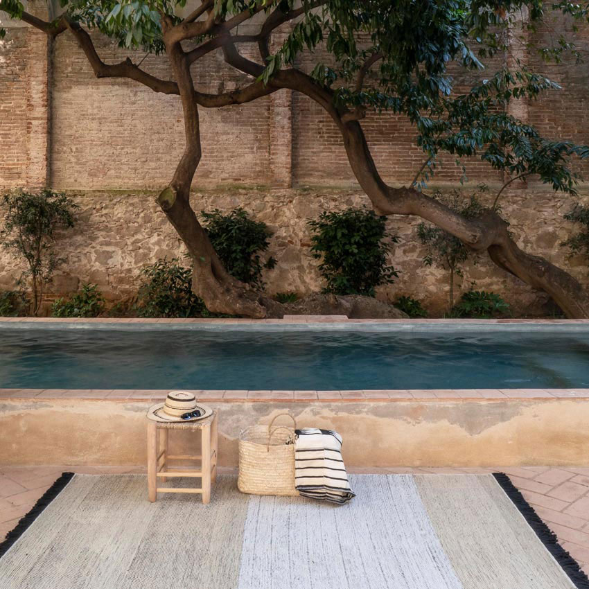 085210 Уличный ковер Stripes Black Nanimarquina Tres Santreyd - Вид №2