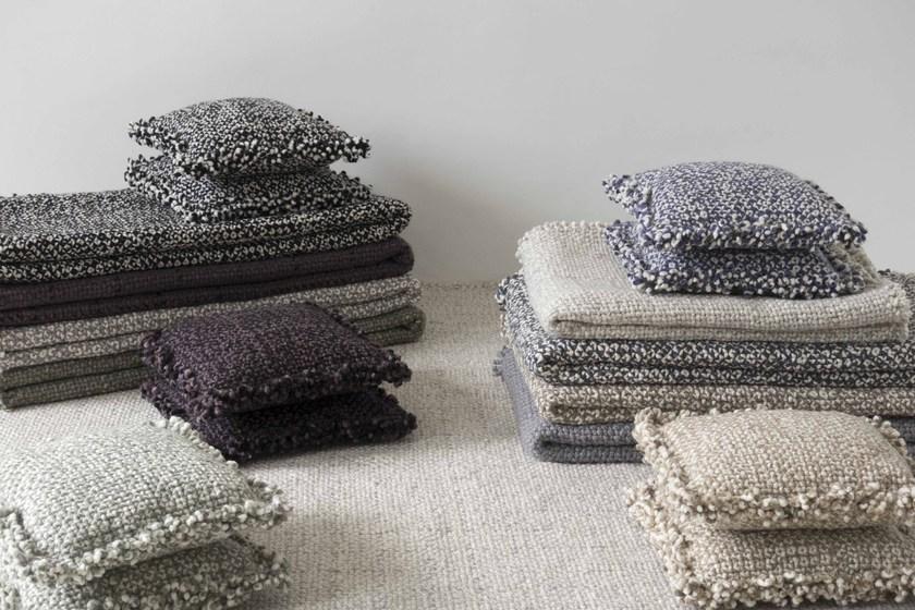 GAN Квадратная подушка из шерсти Waan sun-id-1509667 - Вид №3