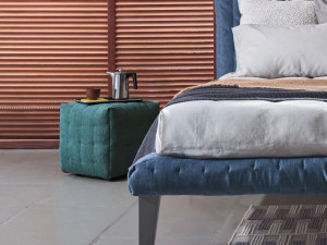 Съемный пуф из ткани