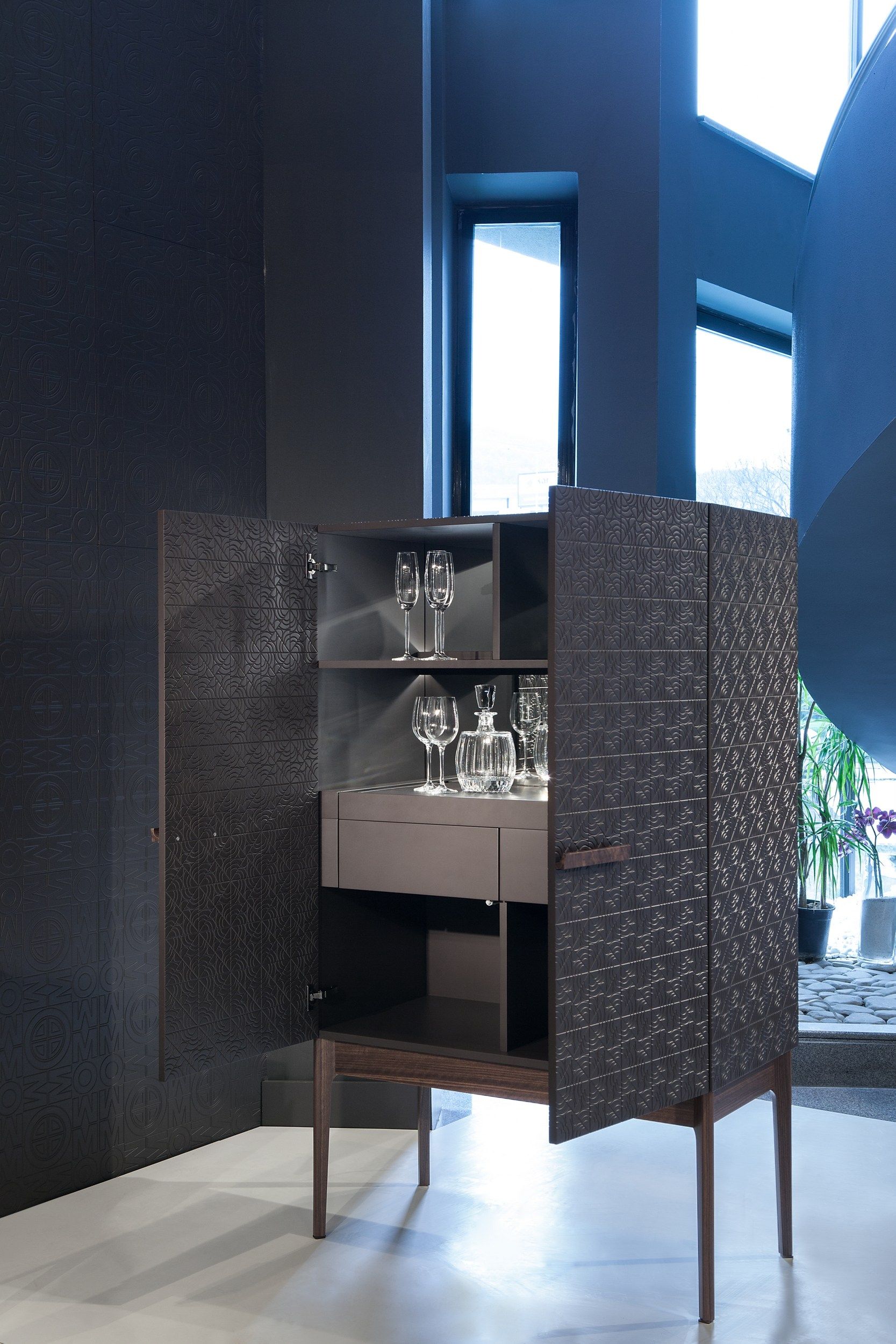 Шкаф с распашными дверцами Mobi розовый ARCH-00141982 - Вид №1