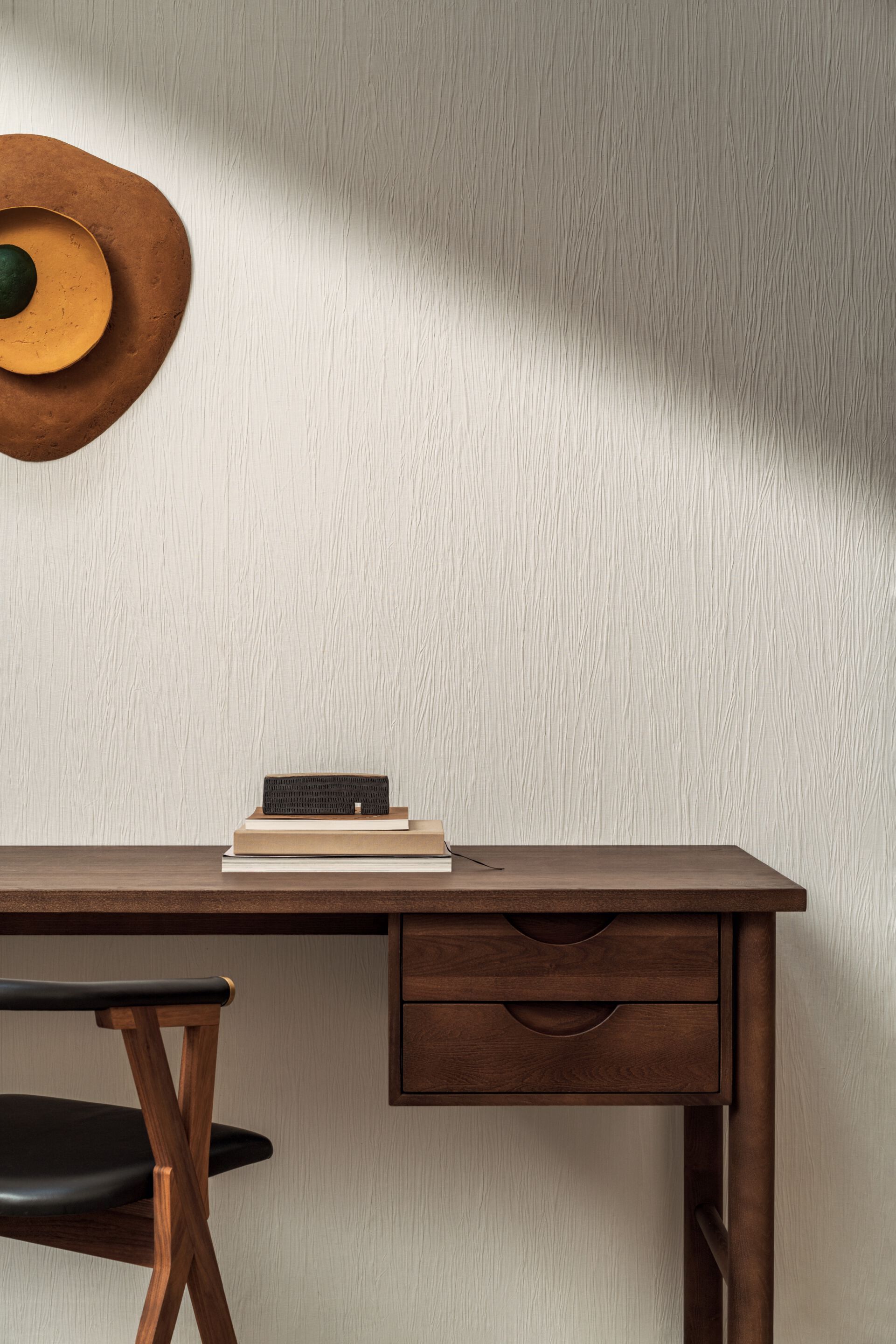 Льняная огнестойкая однотонная ткань Élitis Lin Plâtré ARCH-00092537 - Вид №5