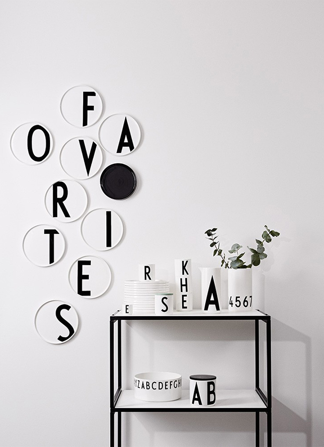 Фарфоровая тарелка B Design Letters 10201500B - Вид №1