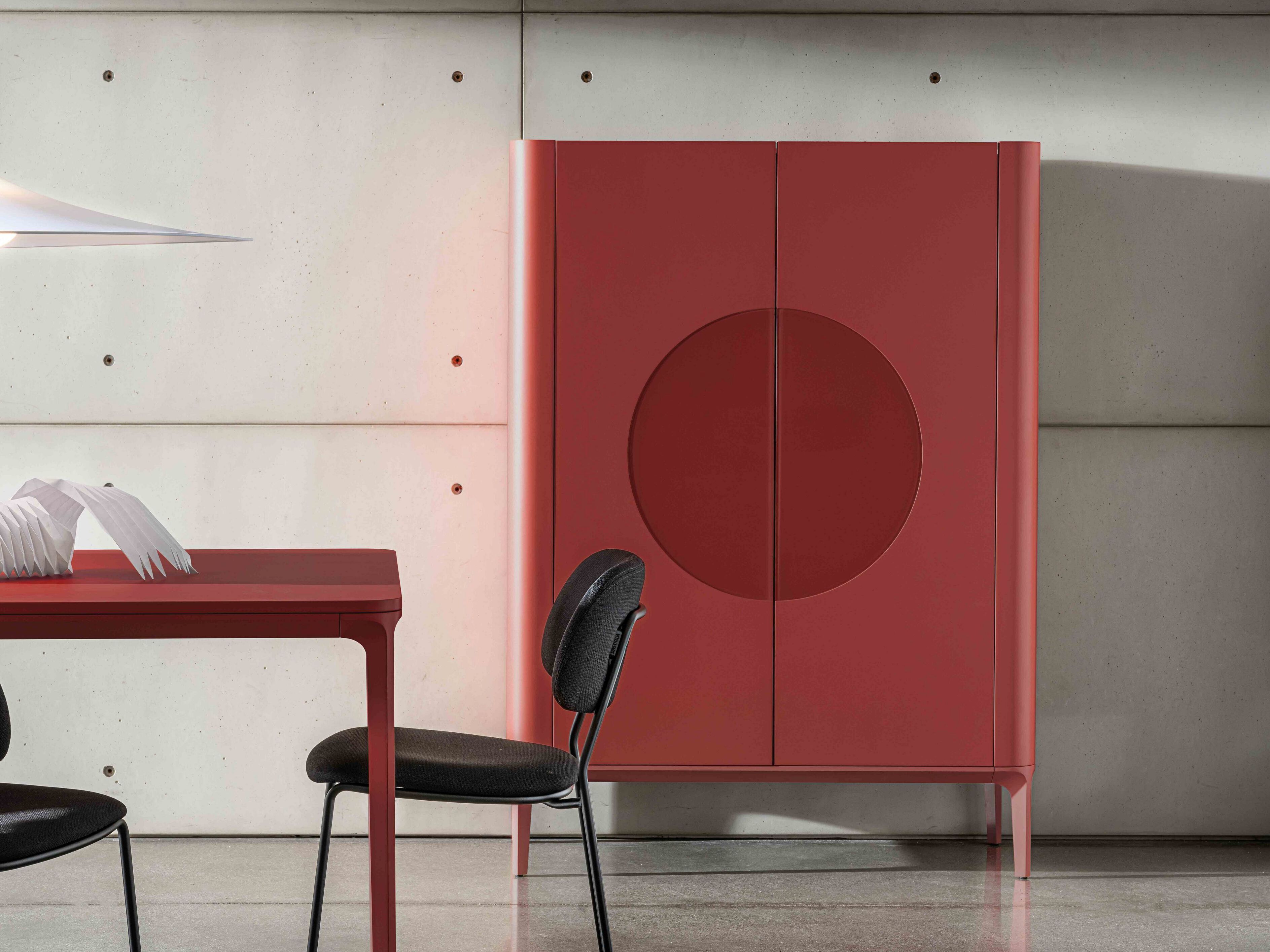 Деревянный шкаф с распашными дверцами Sovet Italia тонкий ARCH-00048713 - Вид №2