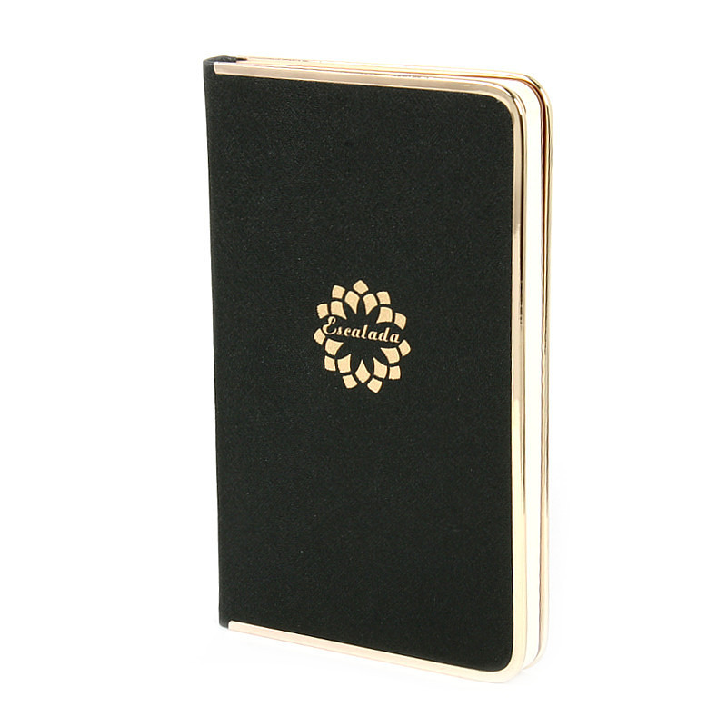 35905 Ежедневник "Кросс" А6+ 130 x 210 мм 96 л. черный Escalada 