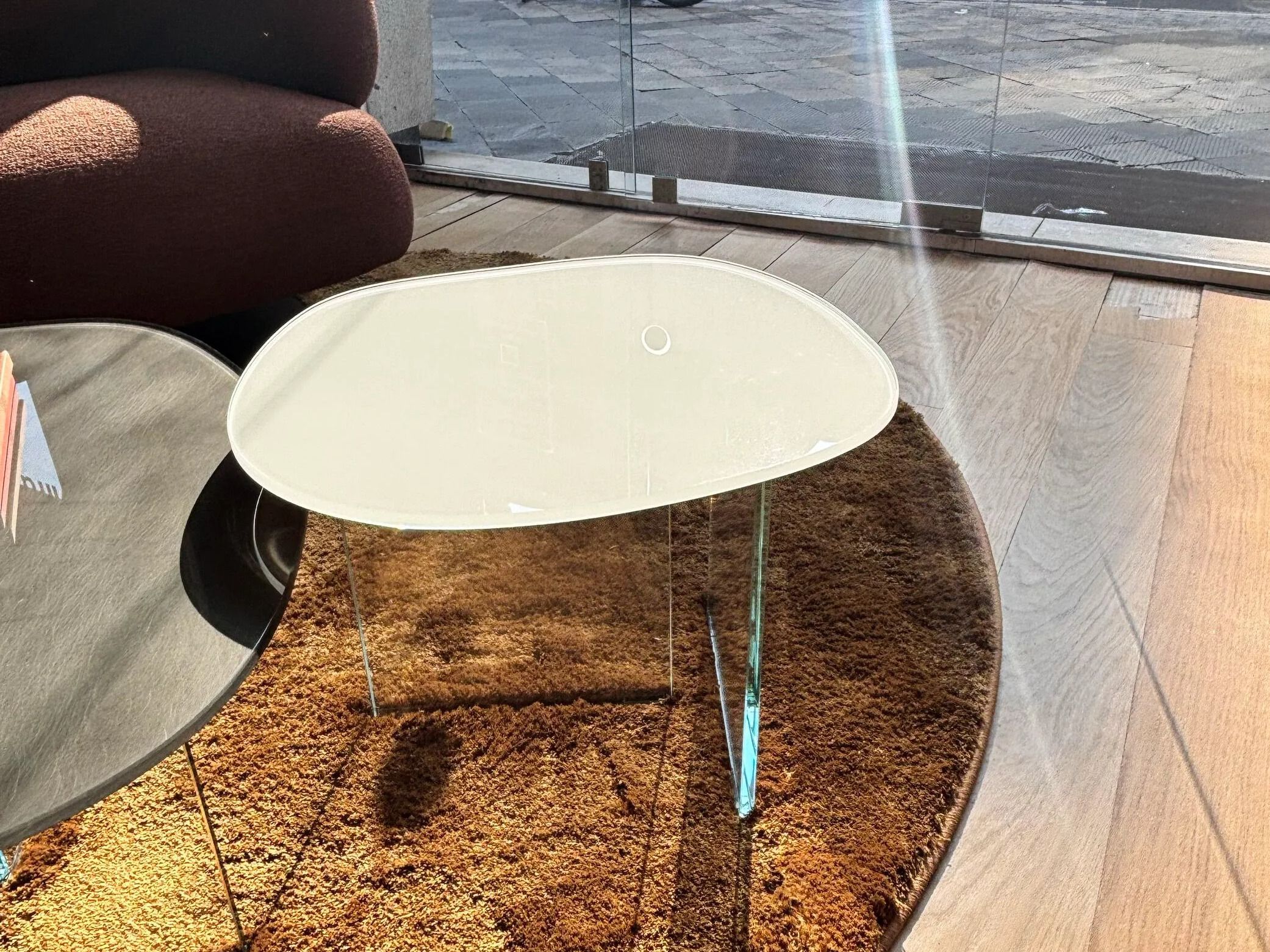 Набор стеклянных журнальных столиков In Stock озеро ARCH-00069213