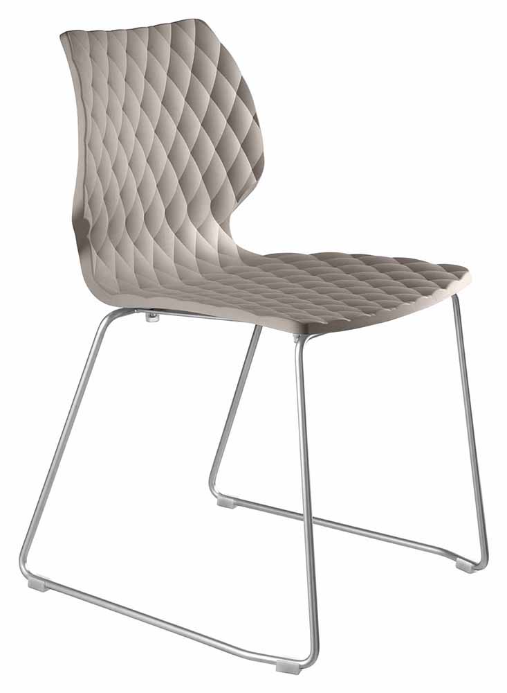 Uni 552 Стул со стальным каркасом салазок. Полипропиленовая оболочка. Et al. Uni