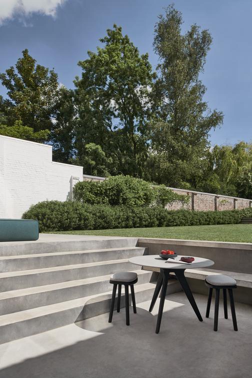 MNST973 Обеденный стол teak nero ⌀148см Manutti Torsa - Вид №13