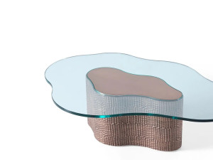 Журнальный столик из дерева и стекла